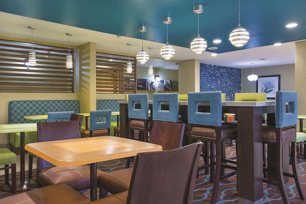 La Quinta Inn By Wyndham Pigeon Forge-Dollywood Dalaman gambar